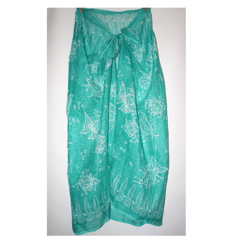 NEW!! Beautiful Turquoise with Fish detail